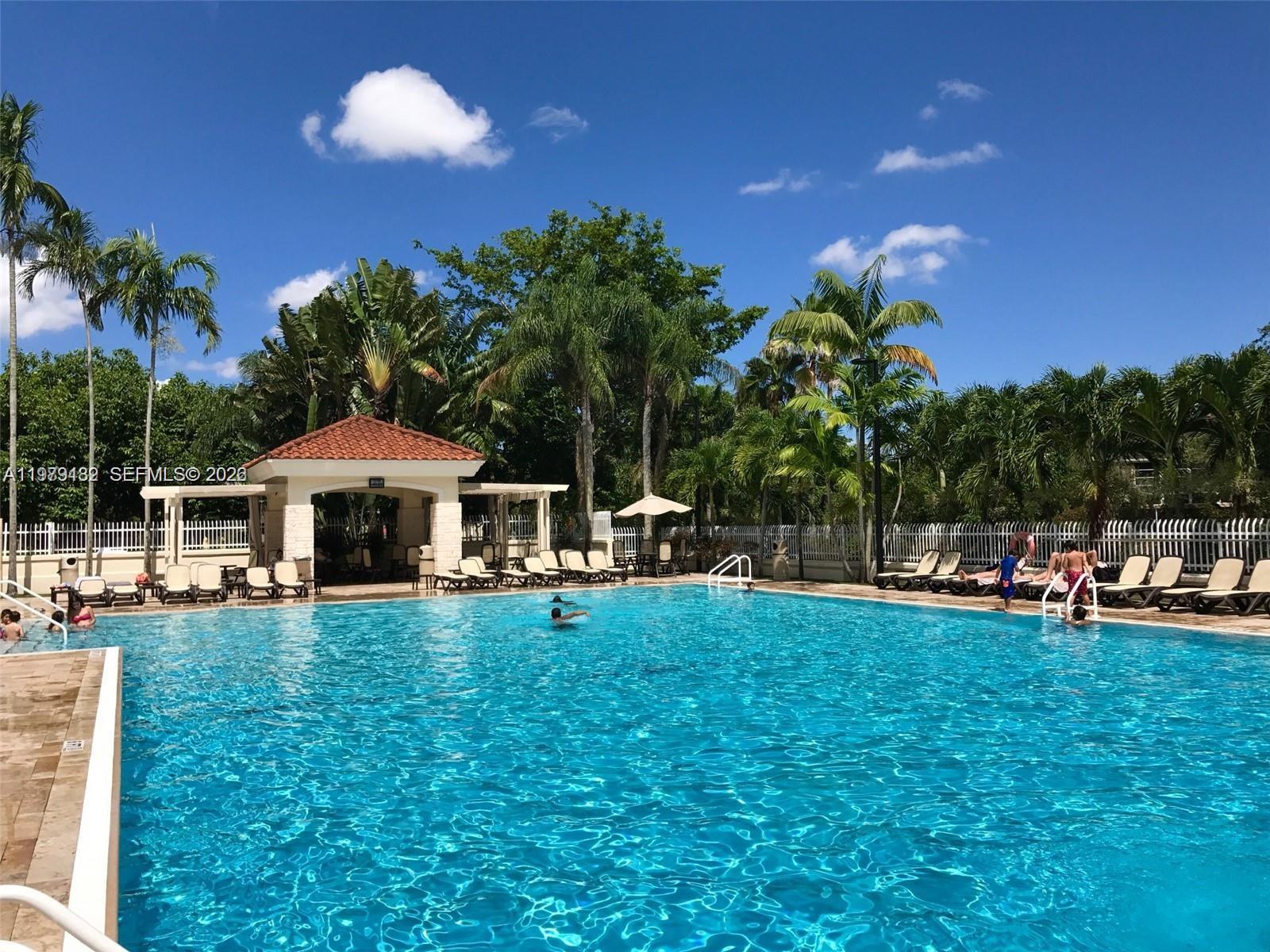 PATIO HOMES OF DORAL PINE - Residential Lease