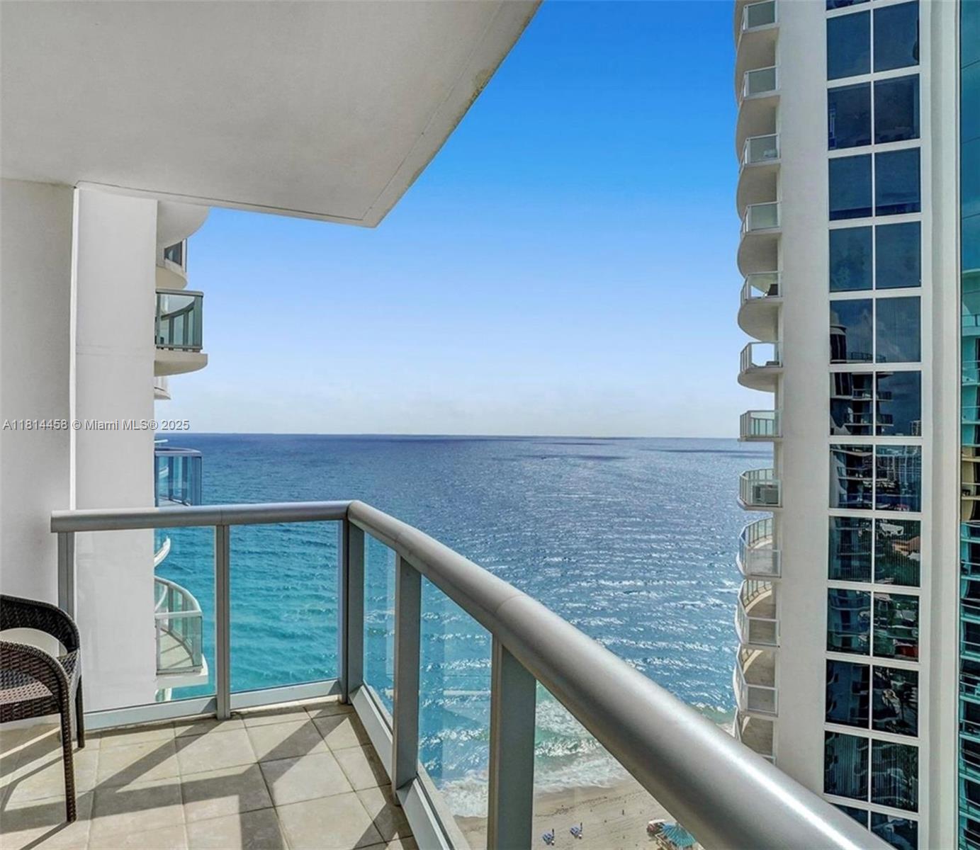 18683 Collins Ave 2510, Sunny Isles Beach, Miami-Dade County, Florida - 1 Bedrooms  
1 Bathrooms - 