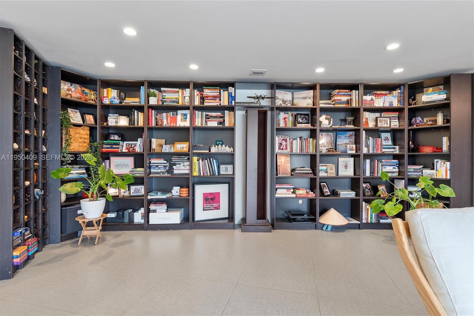 Lake Point Tower Condo - Residential