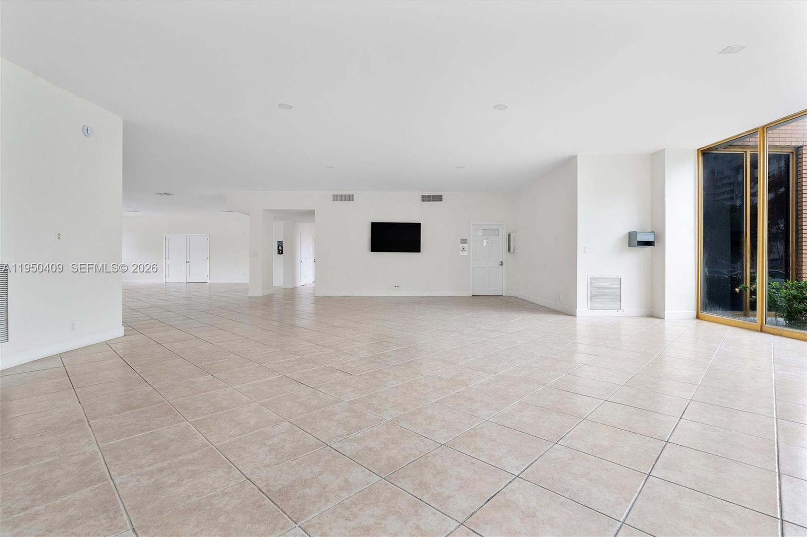 Lake Point Tower Condo - Residential