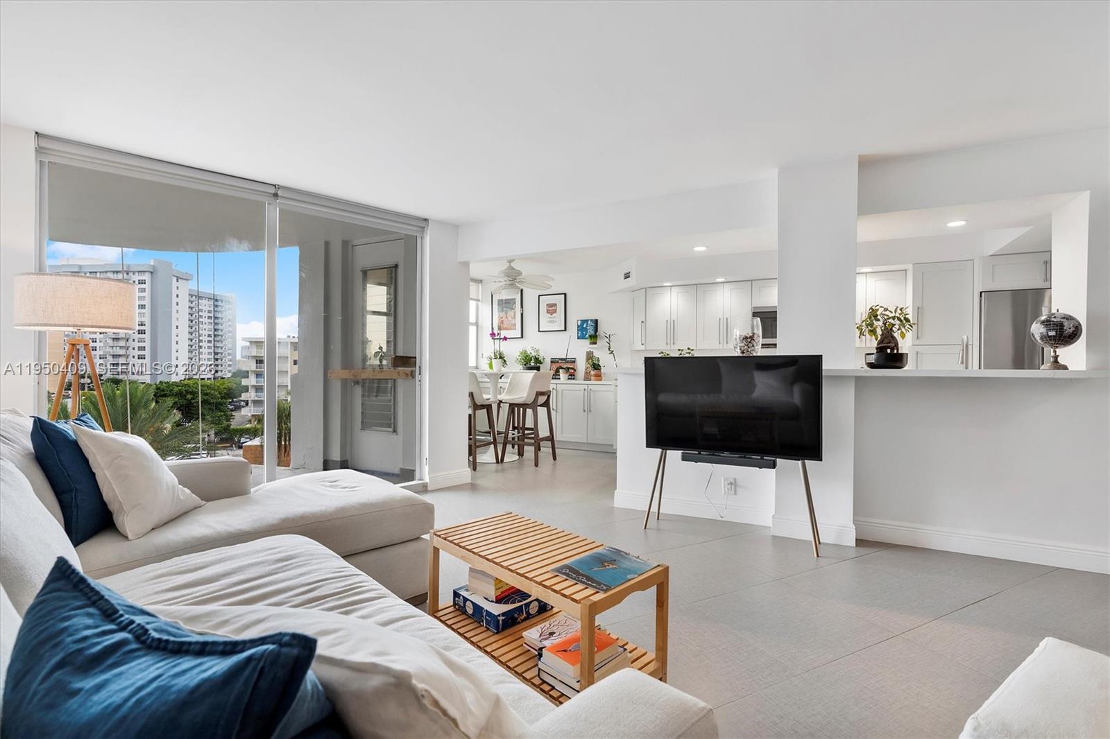 Lake Point Tower Condo - Residential