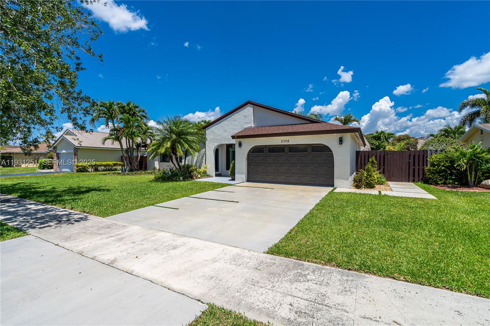 FLAMINGO GARDENS-TAMARIND - Residential