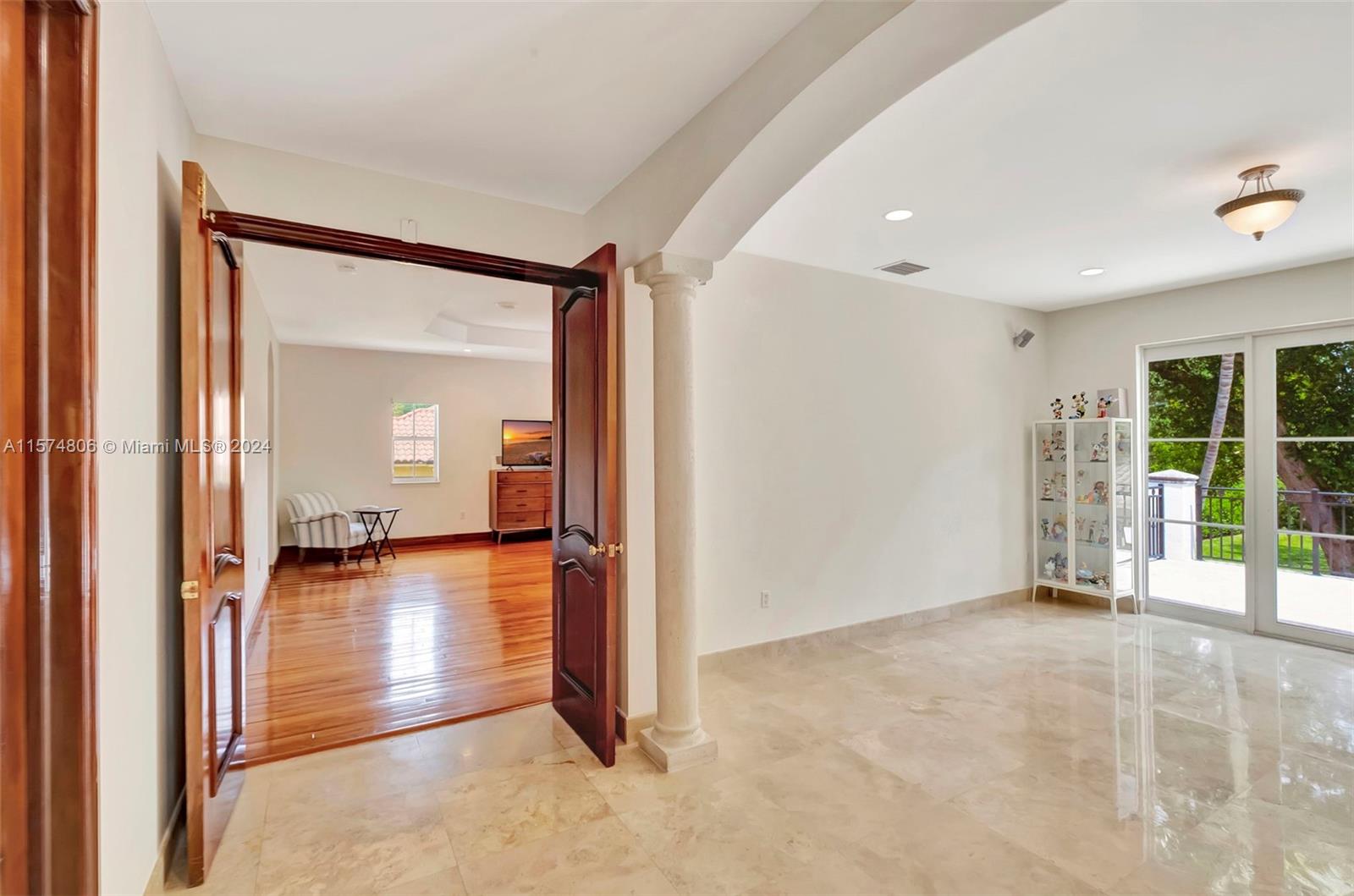 SOUTH MITCHELL MANORS - Residential