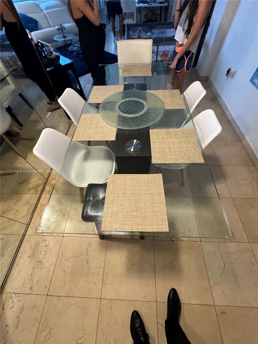 FOUR AMBASSADORS CONDO PH - Residential Lease