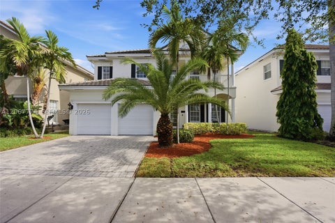 Photo of 1419 SW 21st Ct, Fort Lauderdale, FL 33315 (MLS # A12067774)