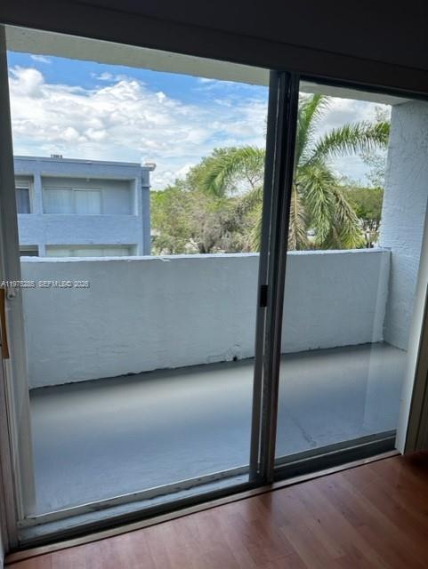 THE BEACH CLUB FONTAINEBL - Residential Lease