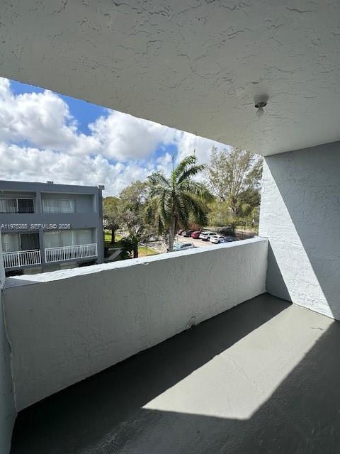 THE BEACH CLUB FONTAINEBL - Residential Lease