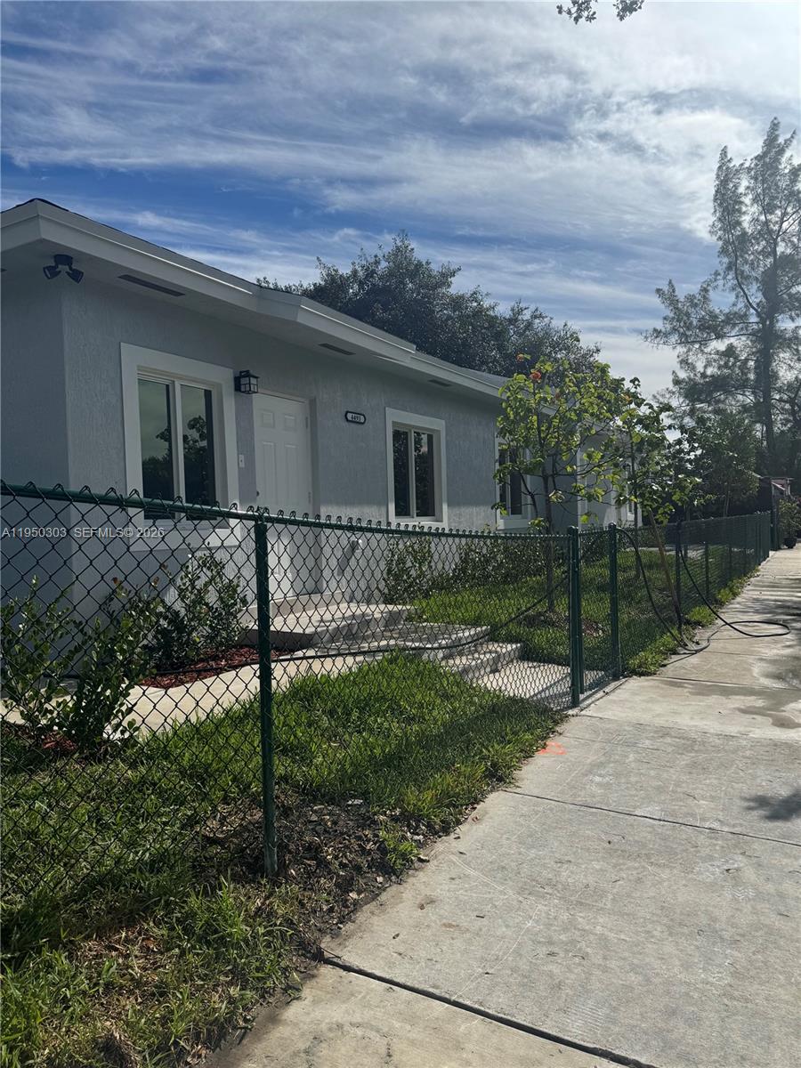 4493 NW 15th Avenue 0