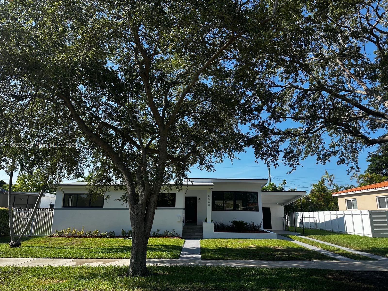 Completely remodeled 3/2 home plus office/den space in the heart of Westcheter. All impact windows and doors. Modern bathrooms, spacious kitchen with stainless steel appliances. Room for a pool, boat etc. Excellent school district, close to highways, shopping, etc.