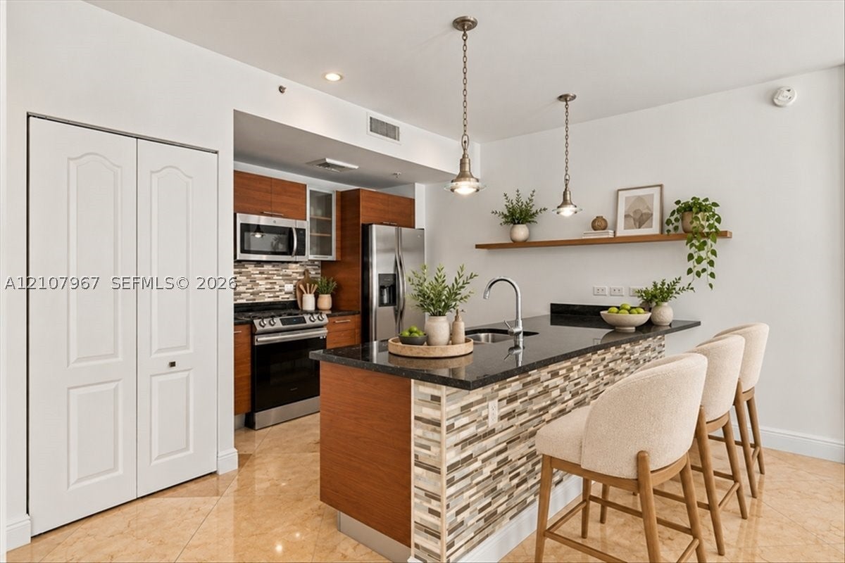 3451 NE 1st Ave M0909