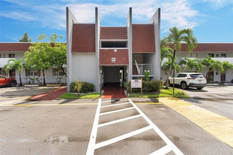 A home in Lauderdale Lakes