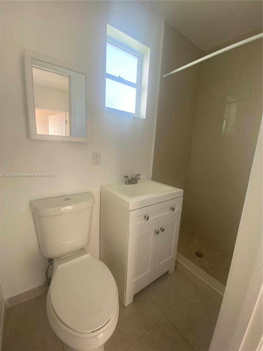 REPLAT OF PORTIONS OF RIC - Residential Lease