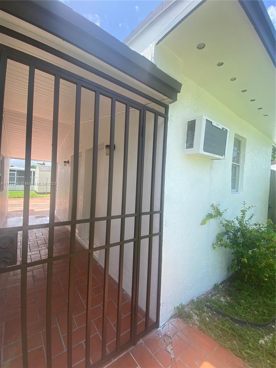 REPLAT OF PORTIONS OF RIC - Residential Lease