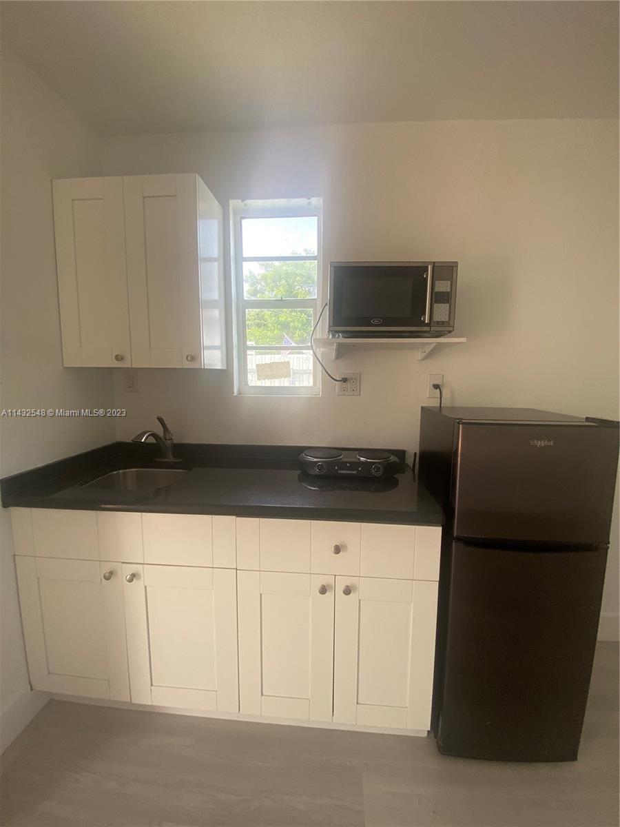 REPLAT OF PORTIONS OF RIC - Residential Lease