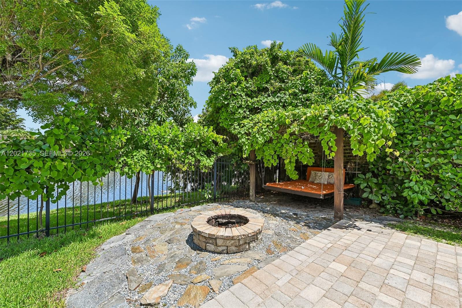 CYPRESS GLEN - Residential