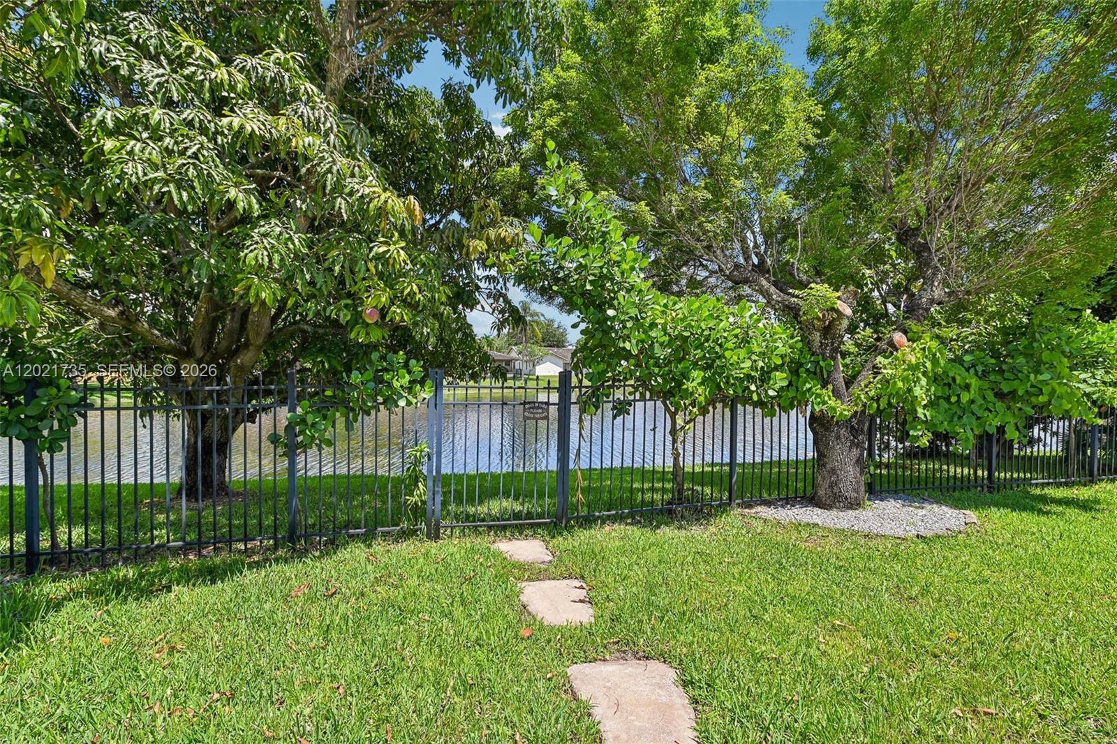 CYPRESS GLEN - Residential
