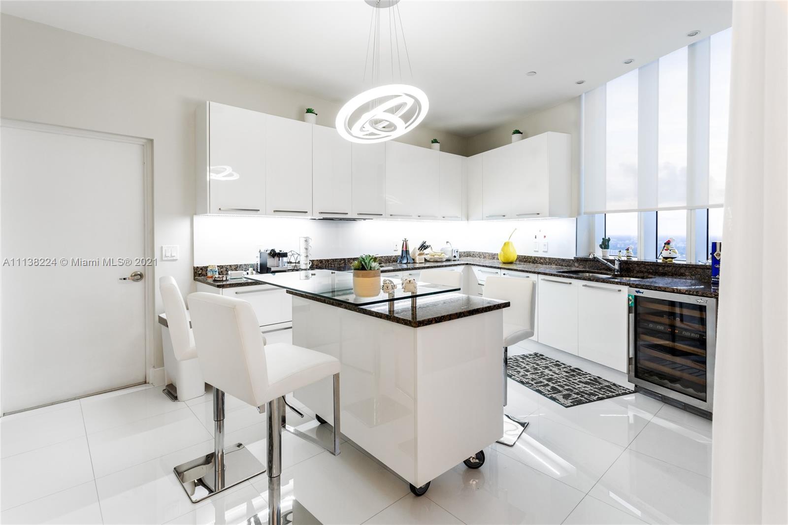 TDR TOWER II CONDO - Residential