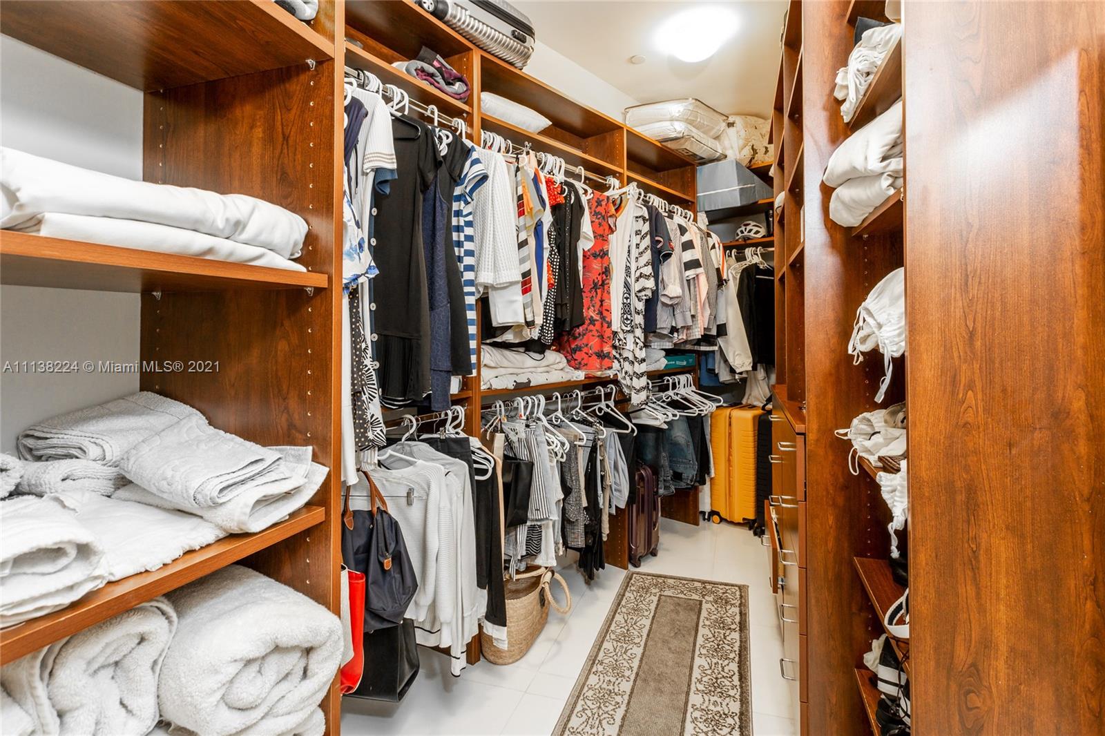 TDR TOWER II CONDO - Residential