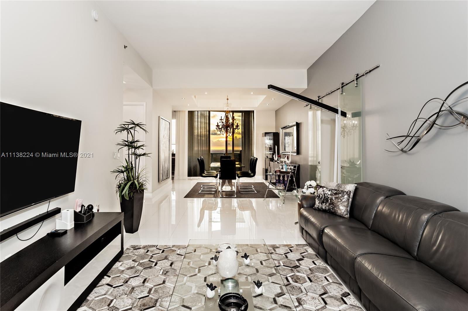 TDR TOWER II CONDO - Residential