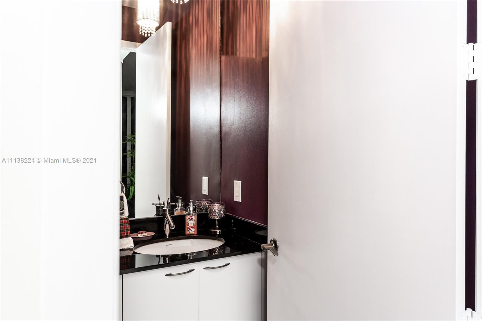 TDR TOWER II CONDO - Residential