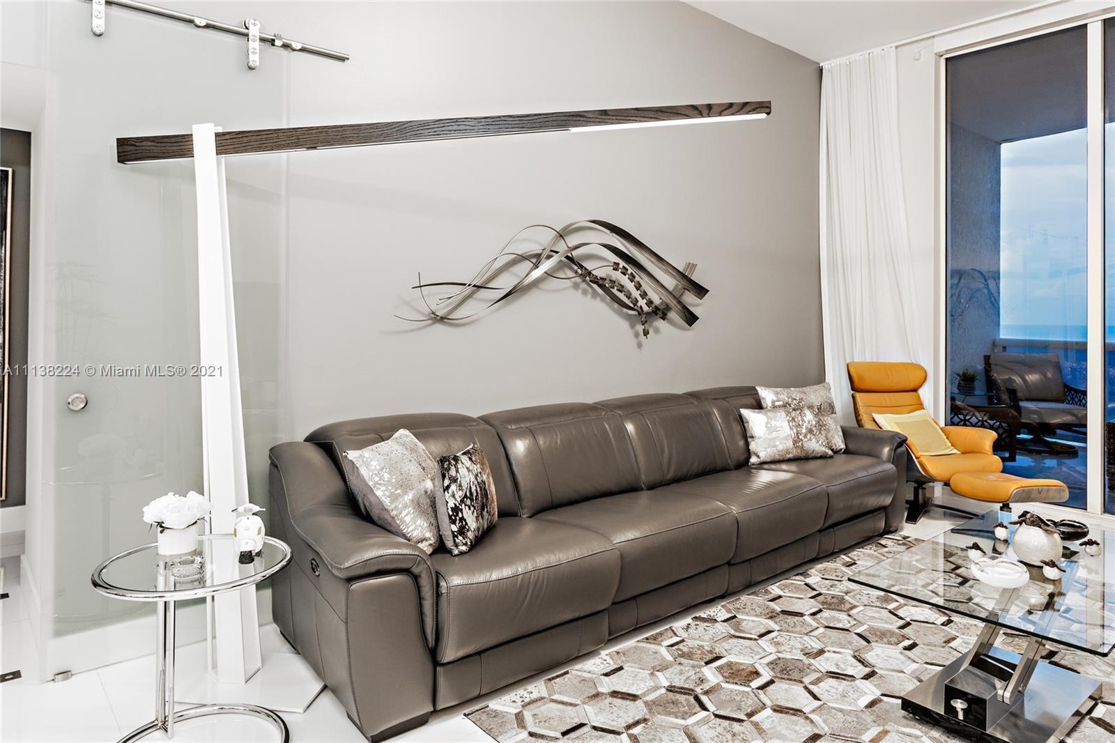 TDR TOWER II CONDO - Residential