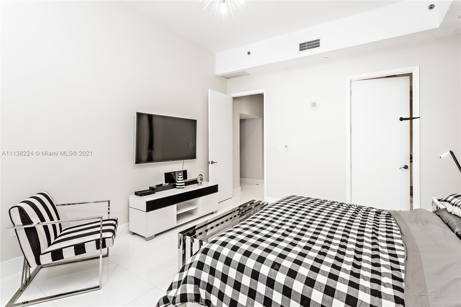 TDR TOWER II CONDO - Residential