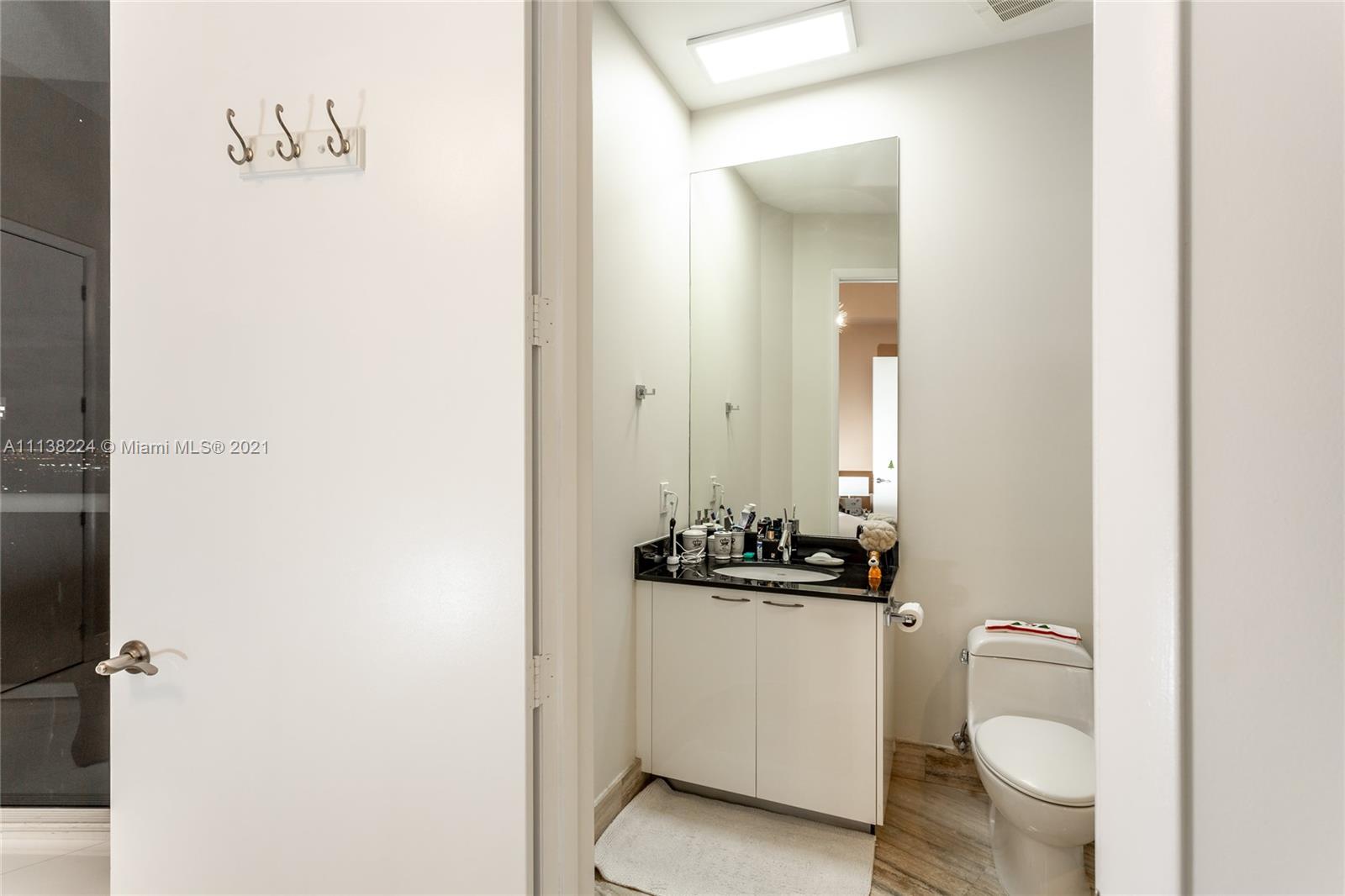 TDR TOWER II CONDO - Residential