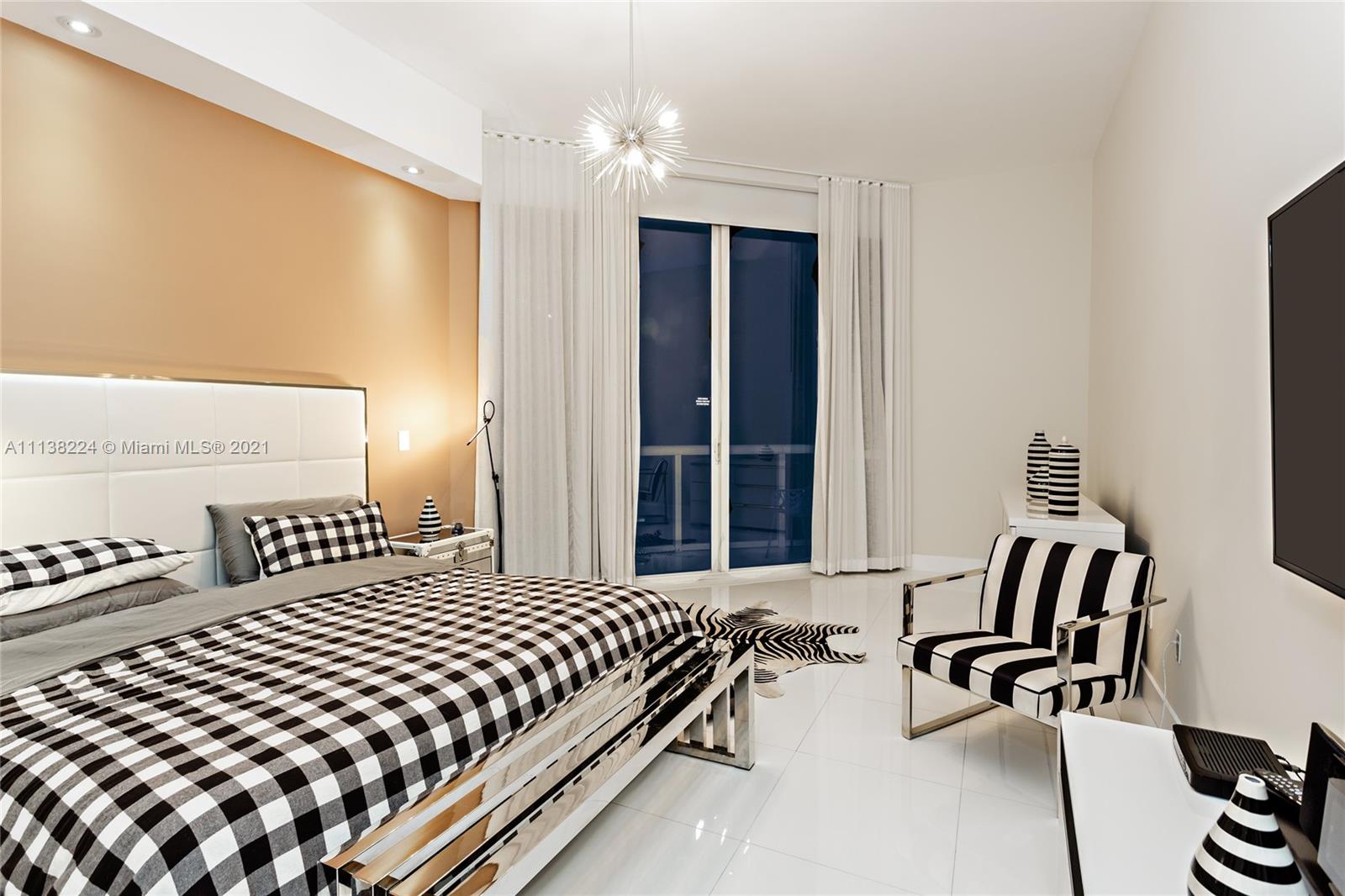 TDR TOWER II CONDO - Residential