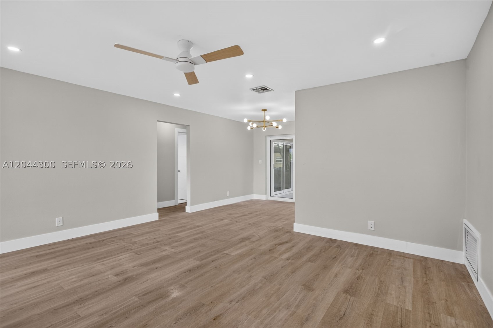 5711 NW 48th Ter