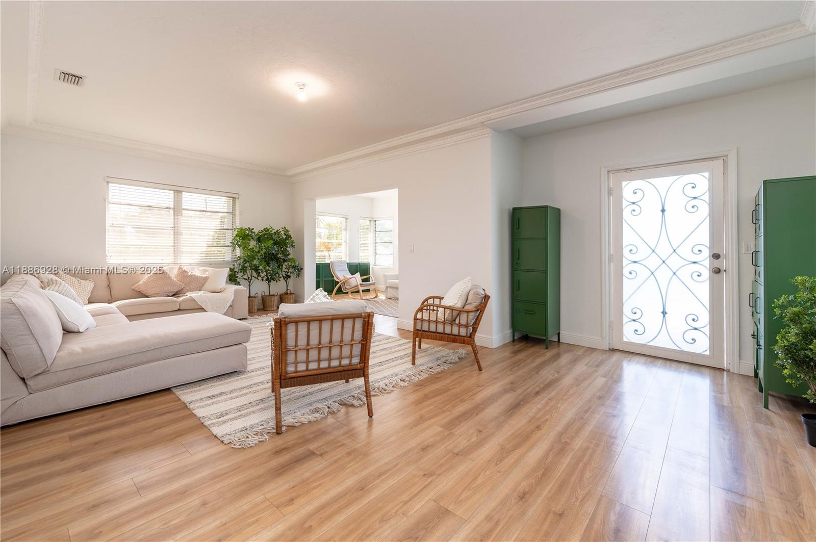 BRICKELL ESTATES - Residential Lease