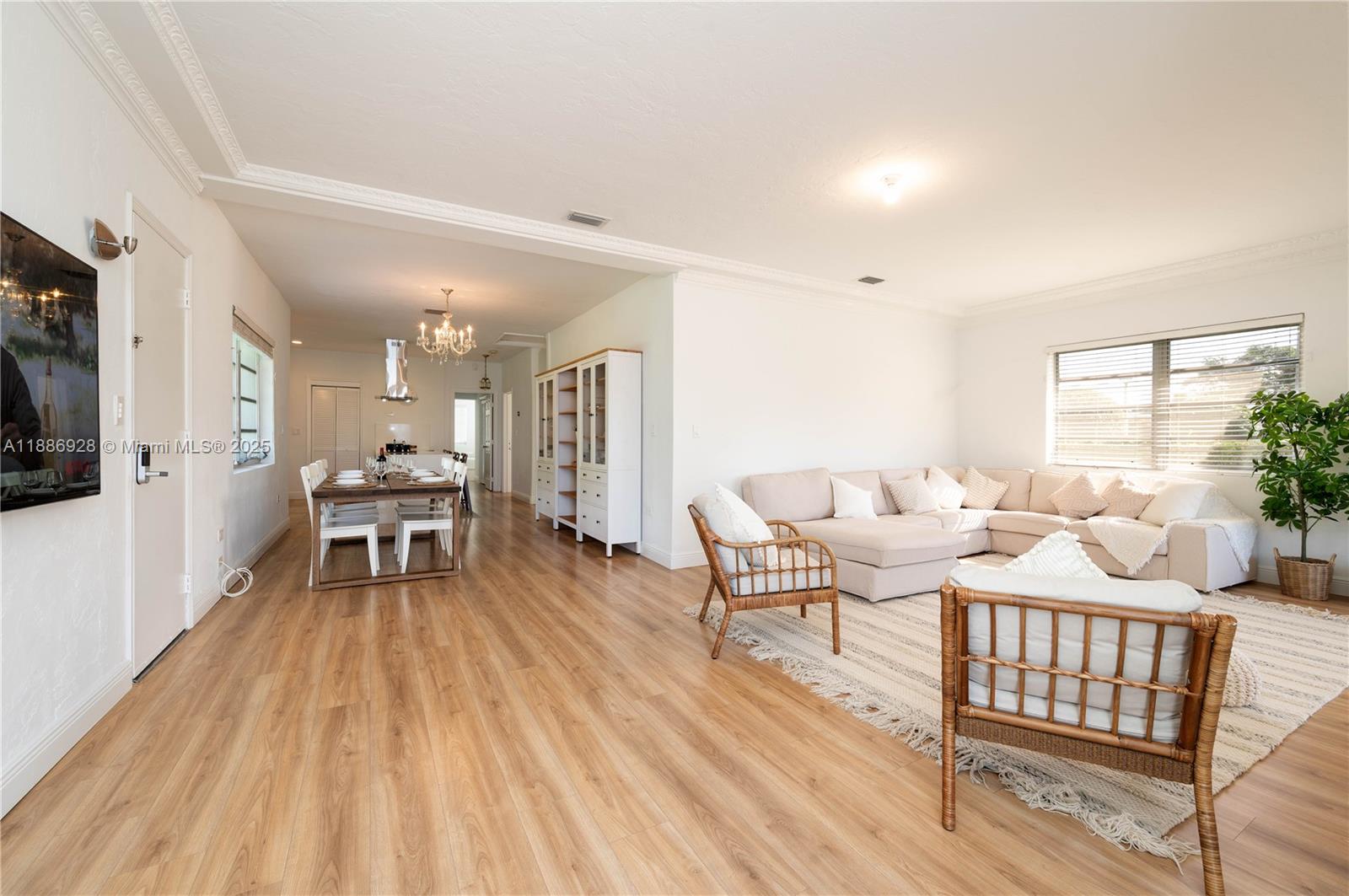 BRICKELL ESTATES - Residential Lease