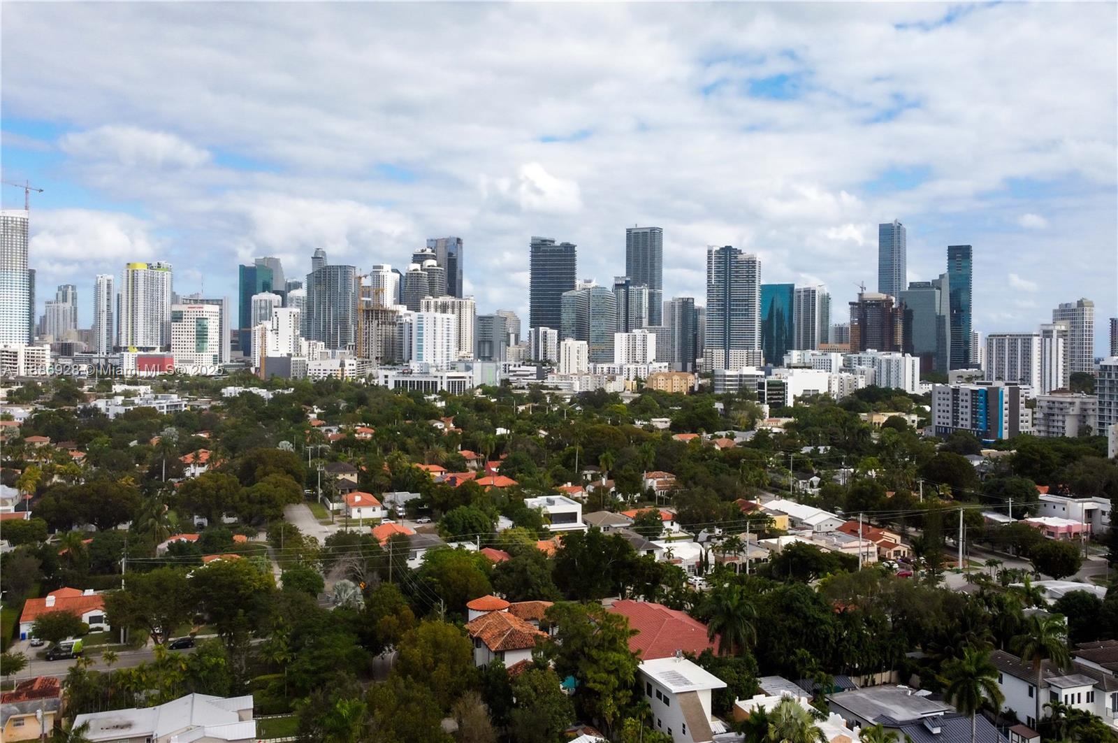 BRICKELL ESTATES - Residential Lease