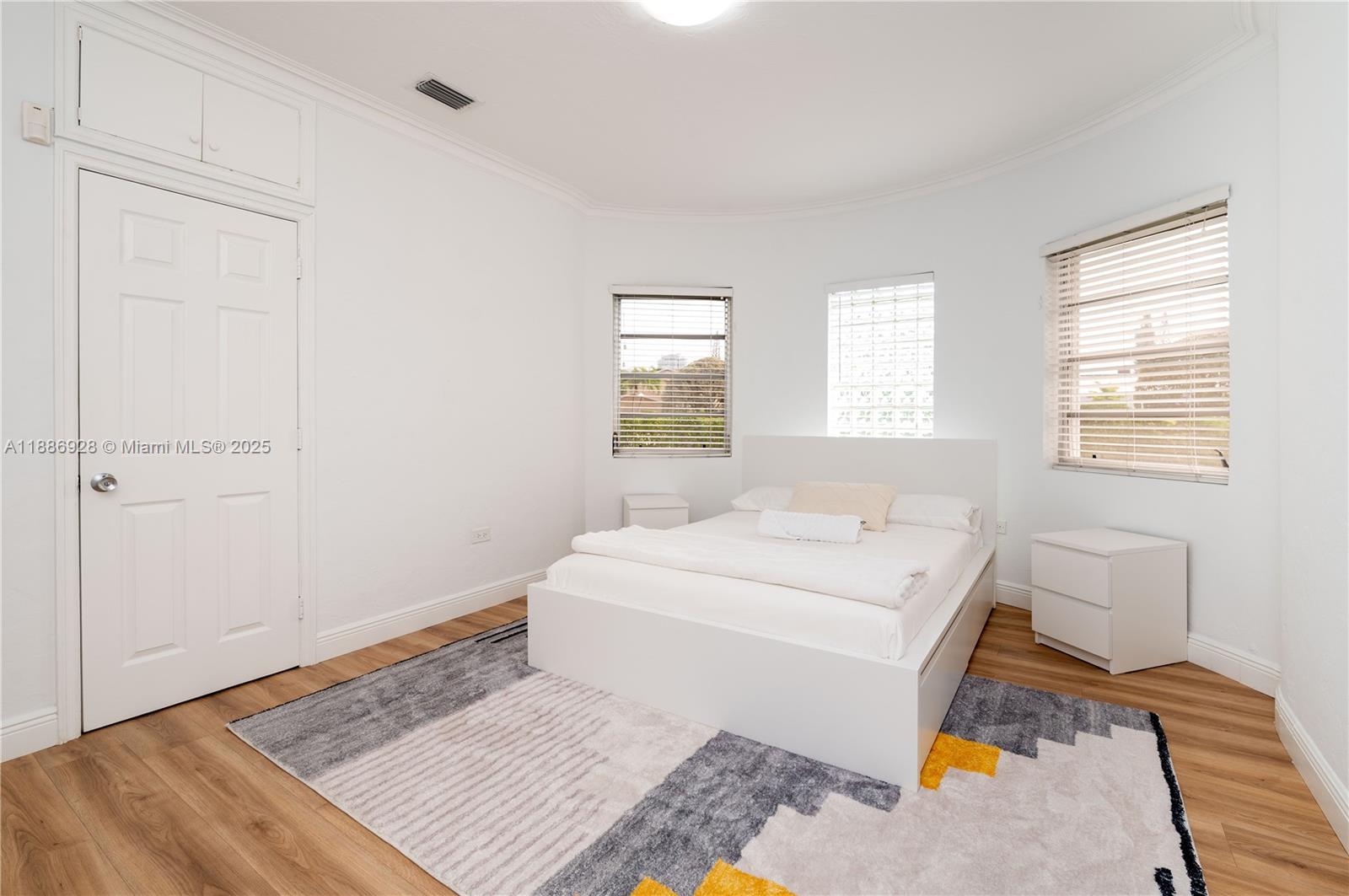 BRICKELL ESTATES - Residential Lease