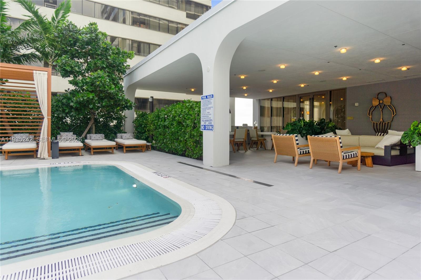 MR C RESIDENCES - Residential