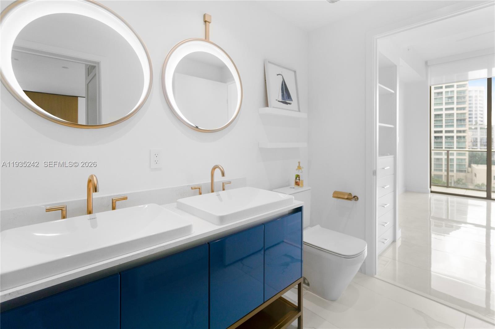 MR C RESIDENCES - Residential