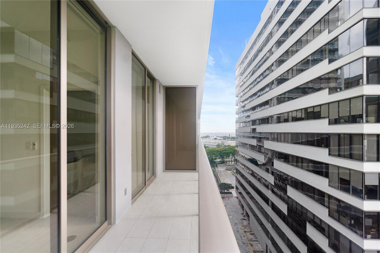 2678 Tigertail Ave 715