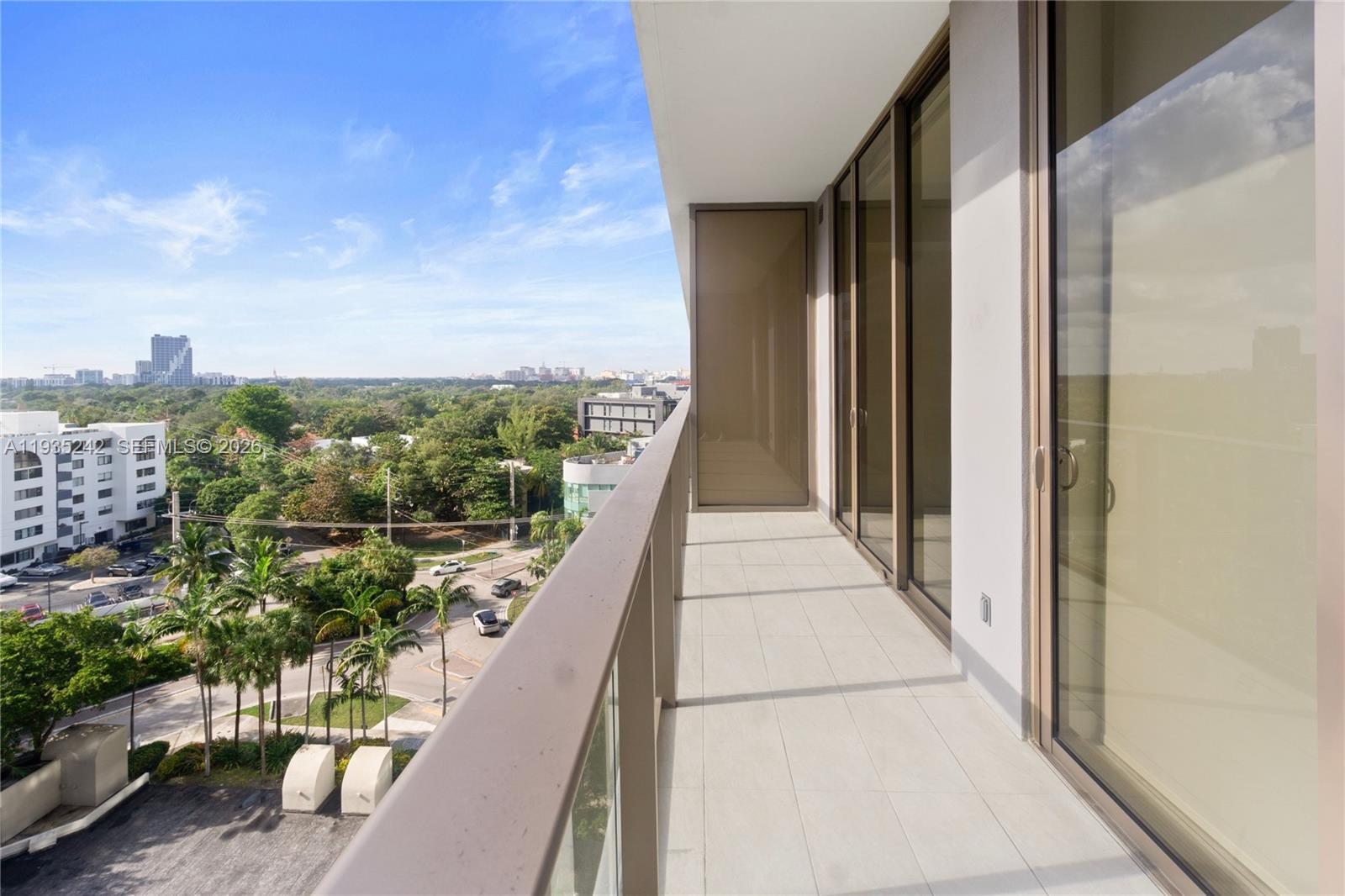 2678 Tigertail Ave 715