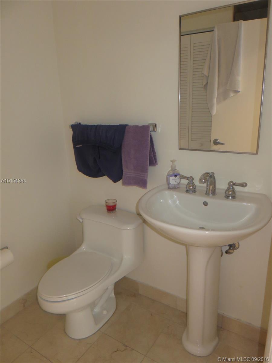 AKOYA CONDO - Residential Lease