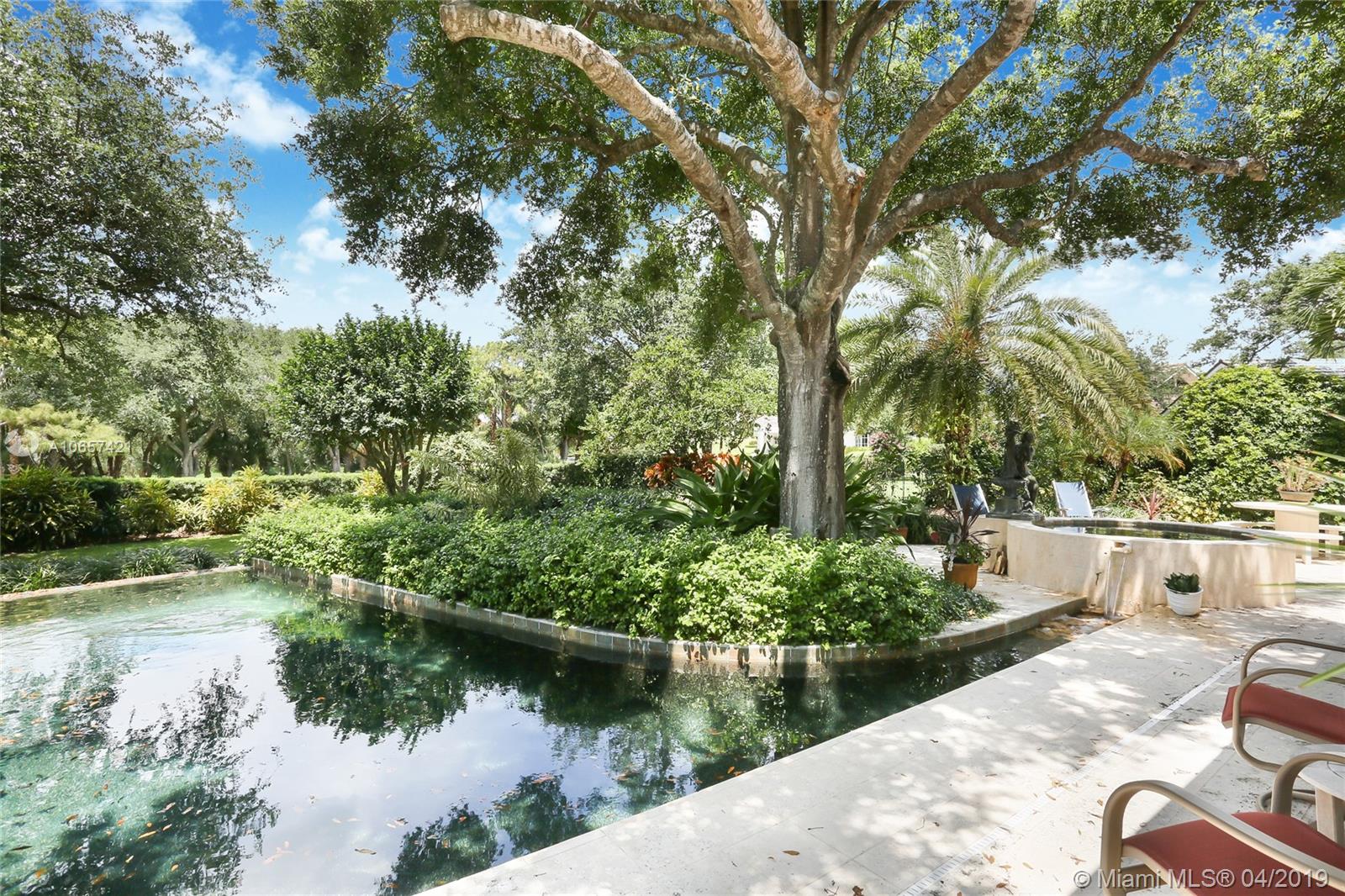 Jupiter Hills Village - Residential