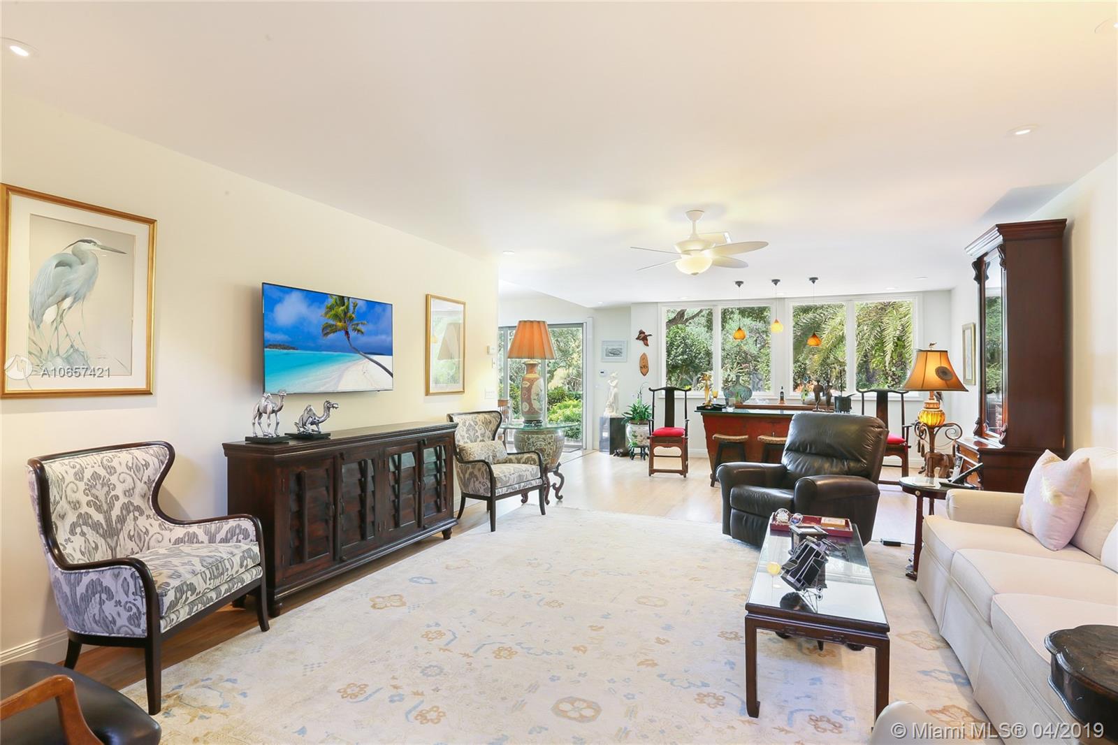 Jupiter Hills Village - Residential