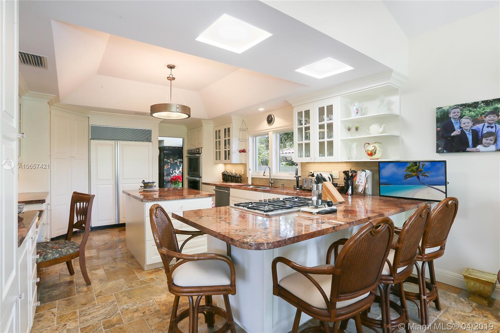 Jupiter Hills Village - Residential