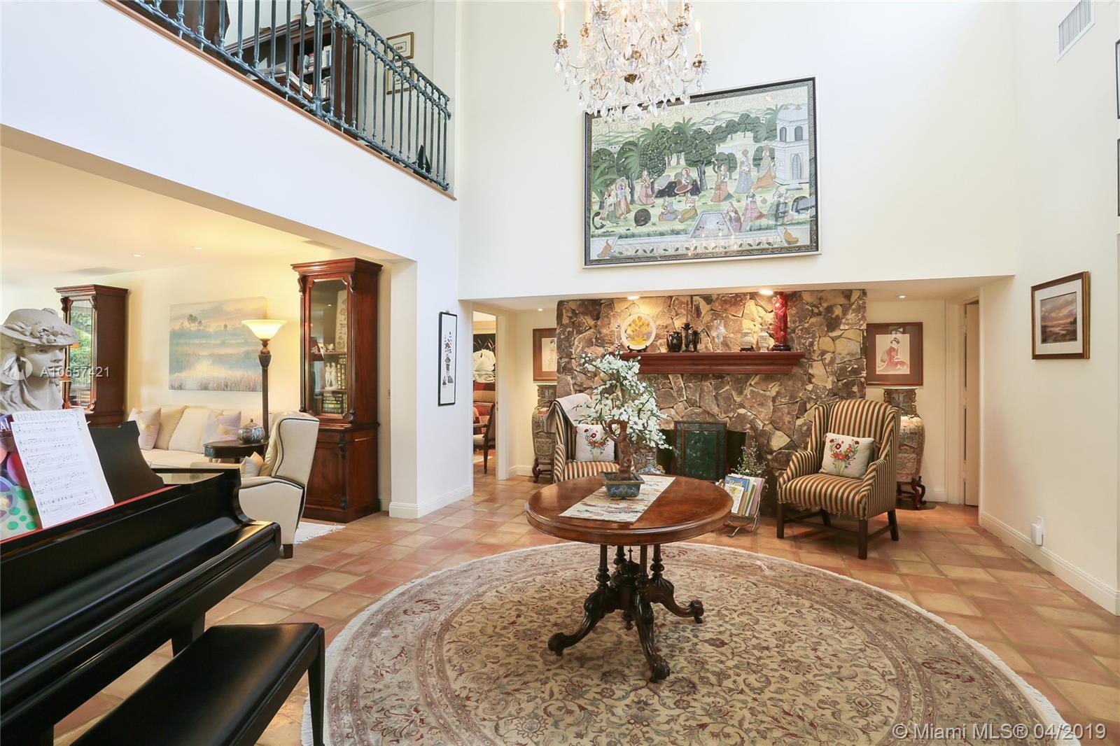 Jupiter Hills Village - Residential