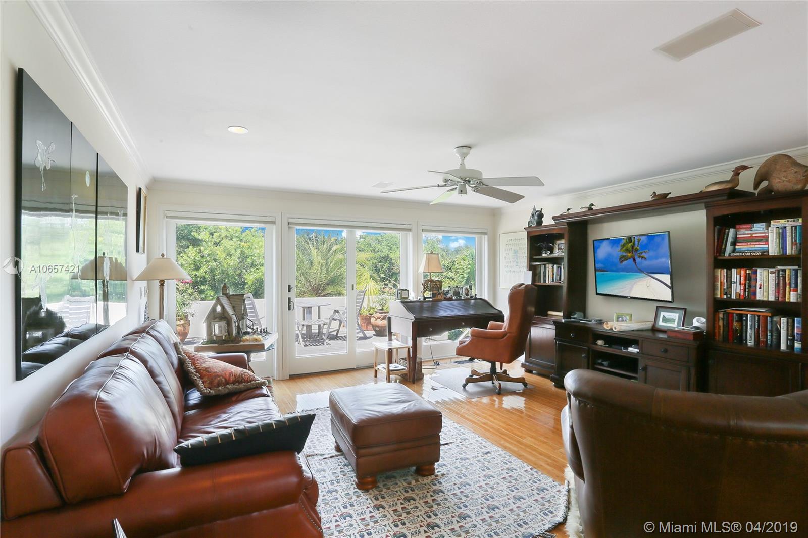 Jupiter Hills Village - Residential