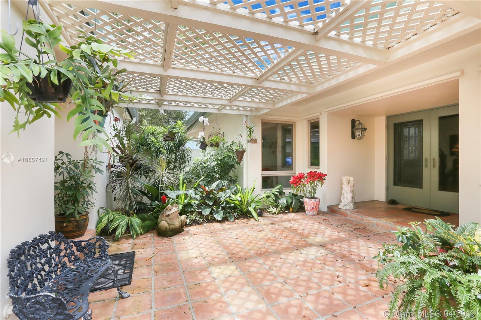 Jupiter Hills Village - Residential