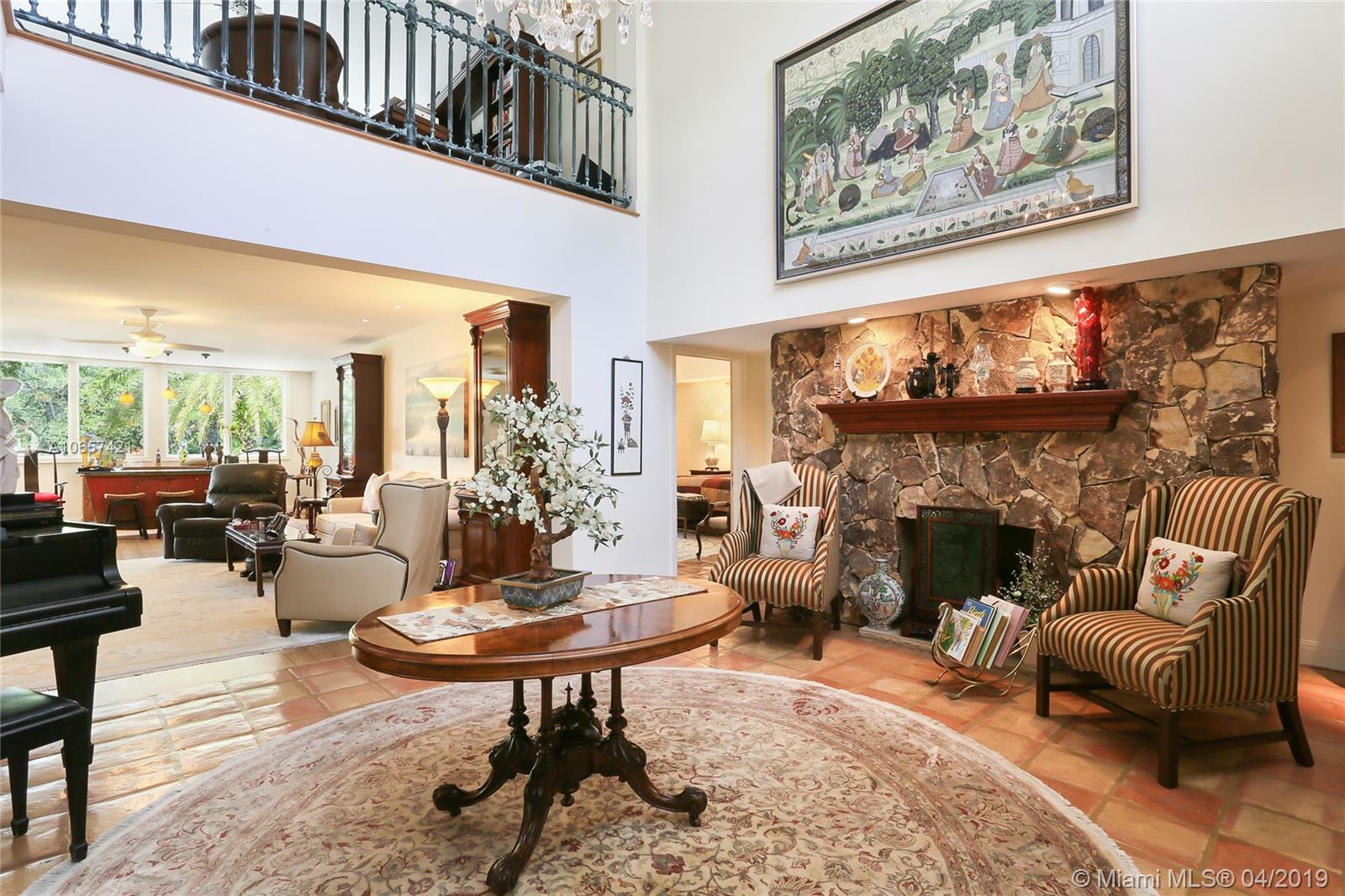Jupiter Hills Village - Residential