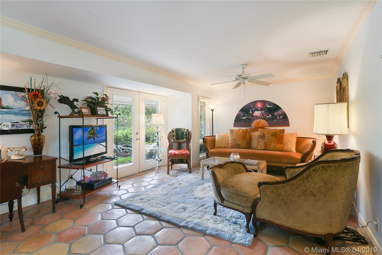 Jupiter Hills Village - Residential