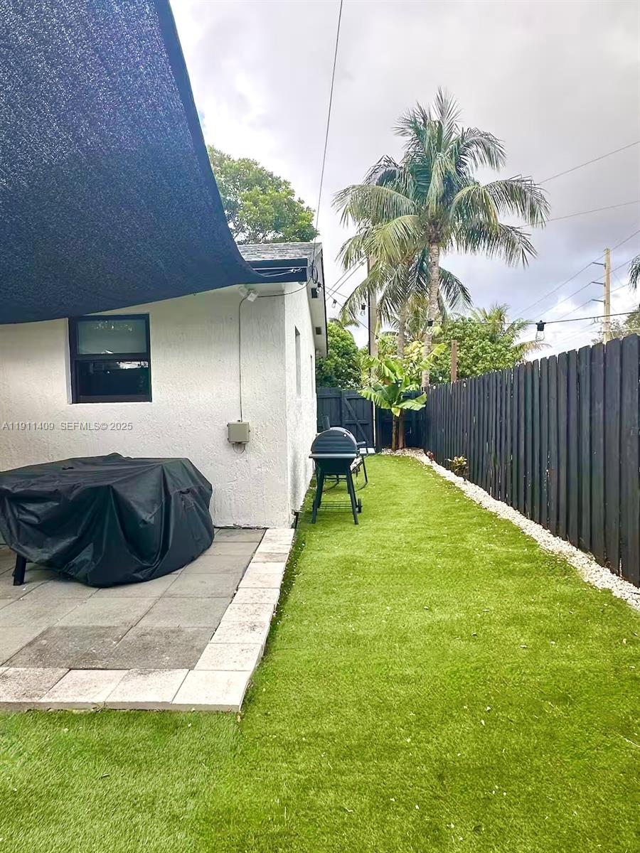 COLLIER MANOR - Residential