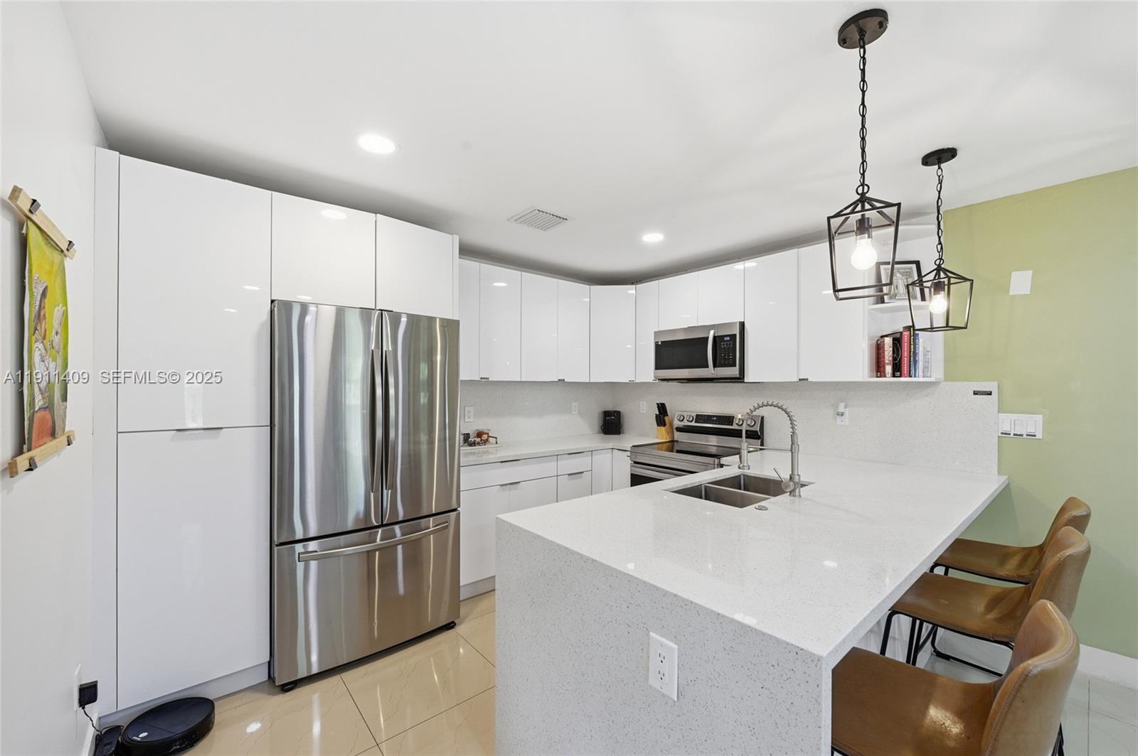 COLLIER MANOR - Residential