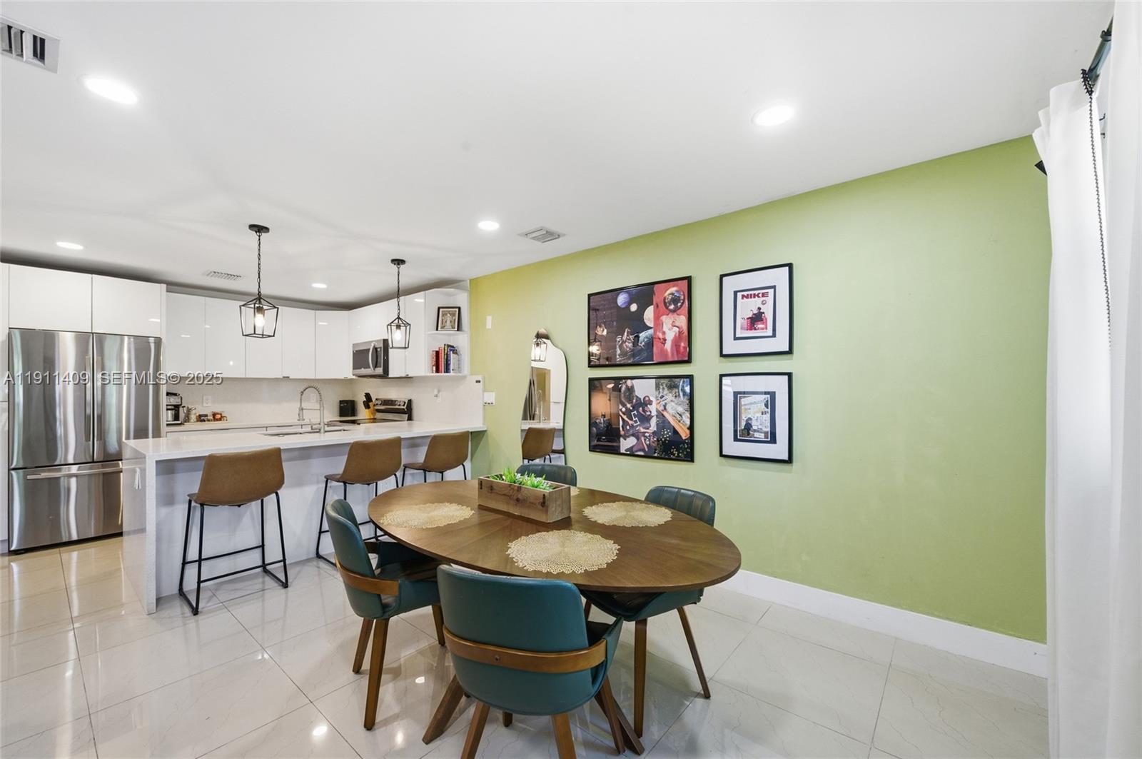 COLLIER MANOR - Residential