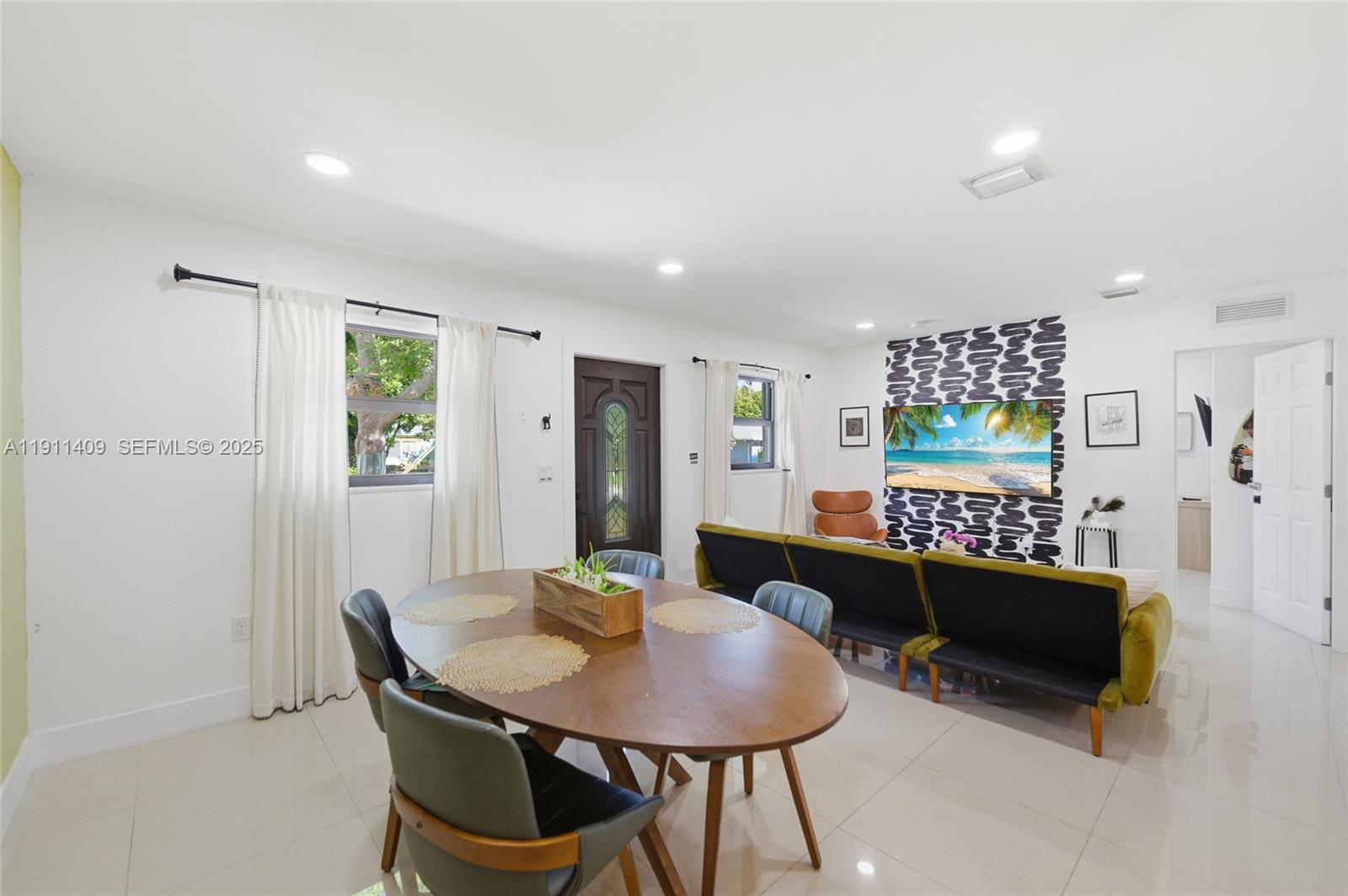 COLLIER MANOR - Residential